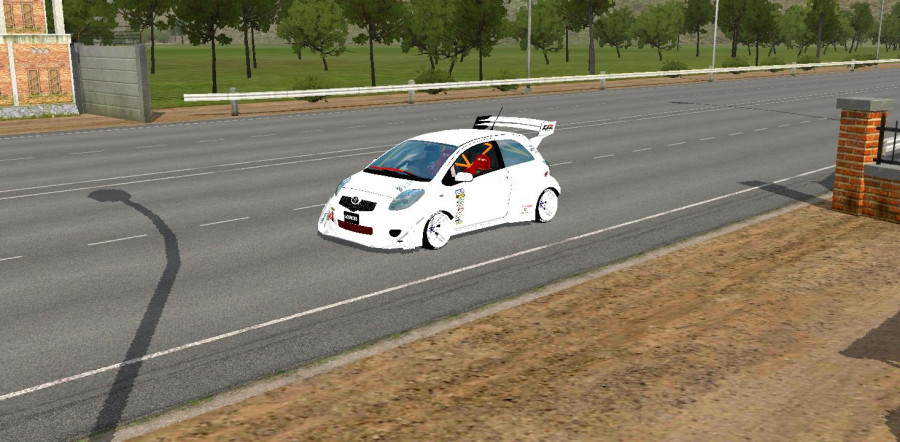  Toyota Yaris Racing